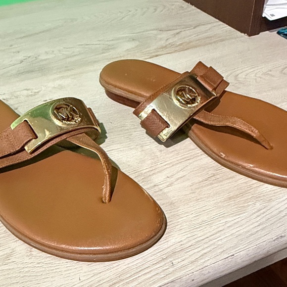Michael Kors Brown Sandals with Gold Logo size 7 - Picture 6 of 7